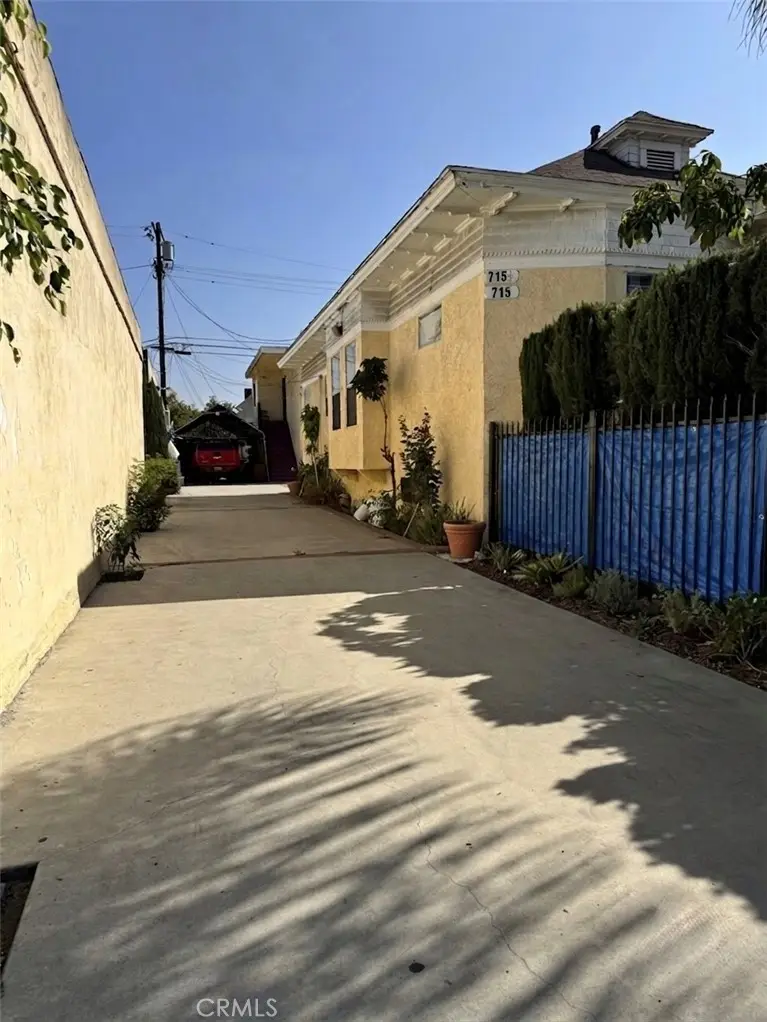 717 E 24th Street, Los Angeles, CA 90011 - #2
