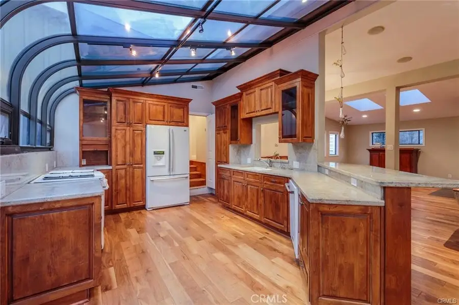 447 Avenue E, Redondo Beach, CA 90277 - Image #2