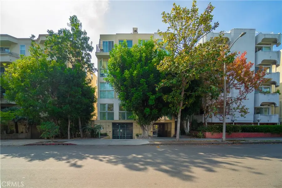 1927 Glendon #301, Los Angeles, CA 90025 - Image #3