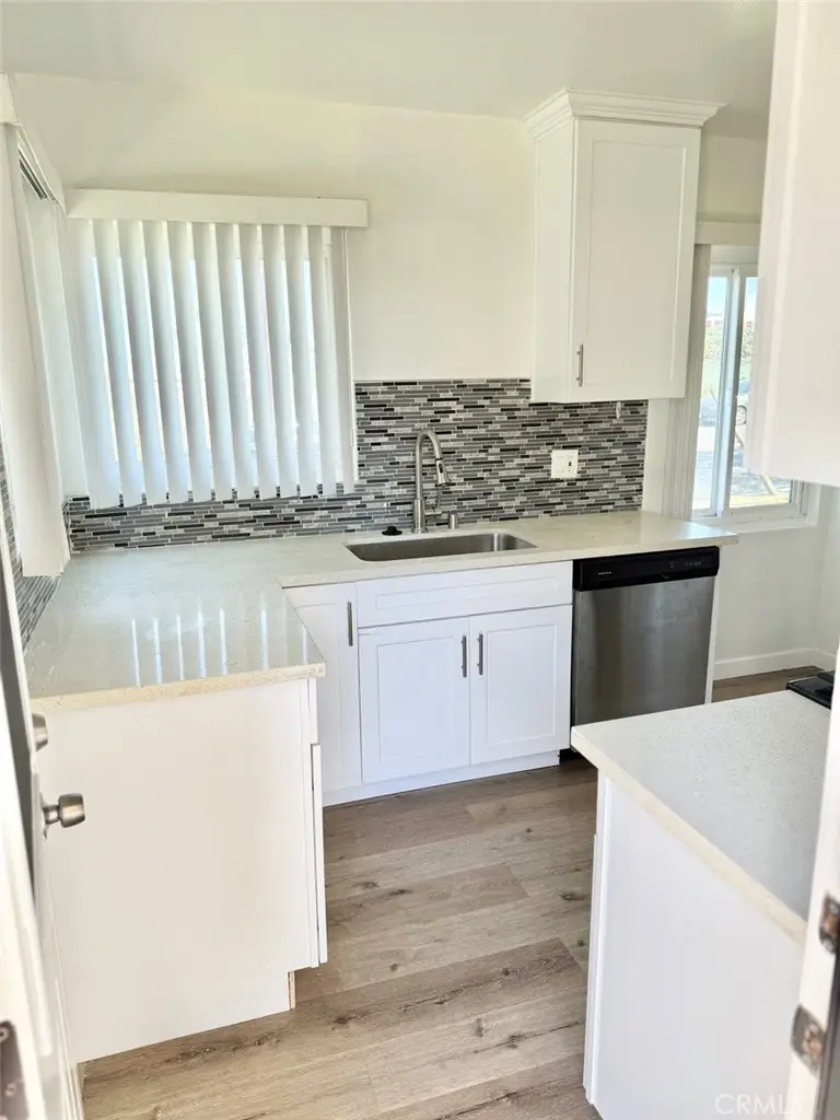 1112 E Imperial Avenue, El Segundo, CA 90245 - #3
