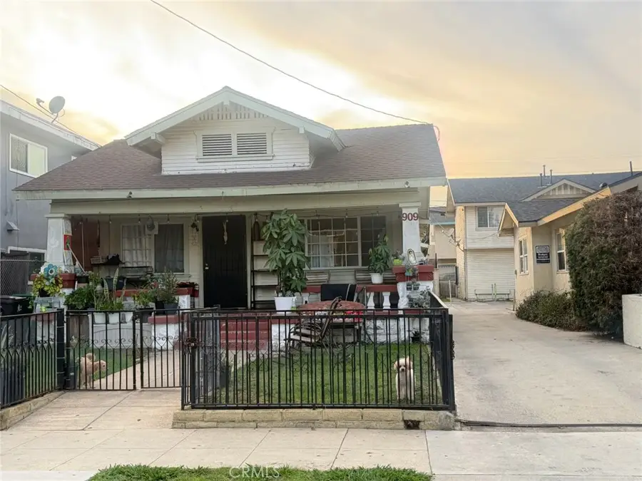 909 Gaviota, Long Beach, CA 90813 - Image #3