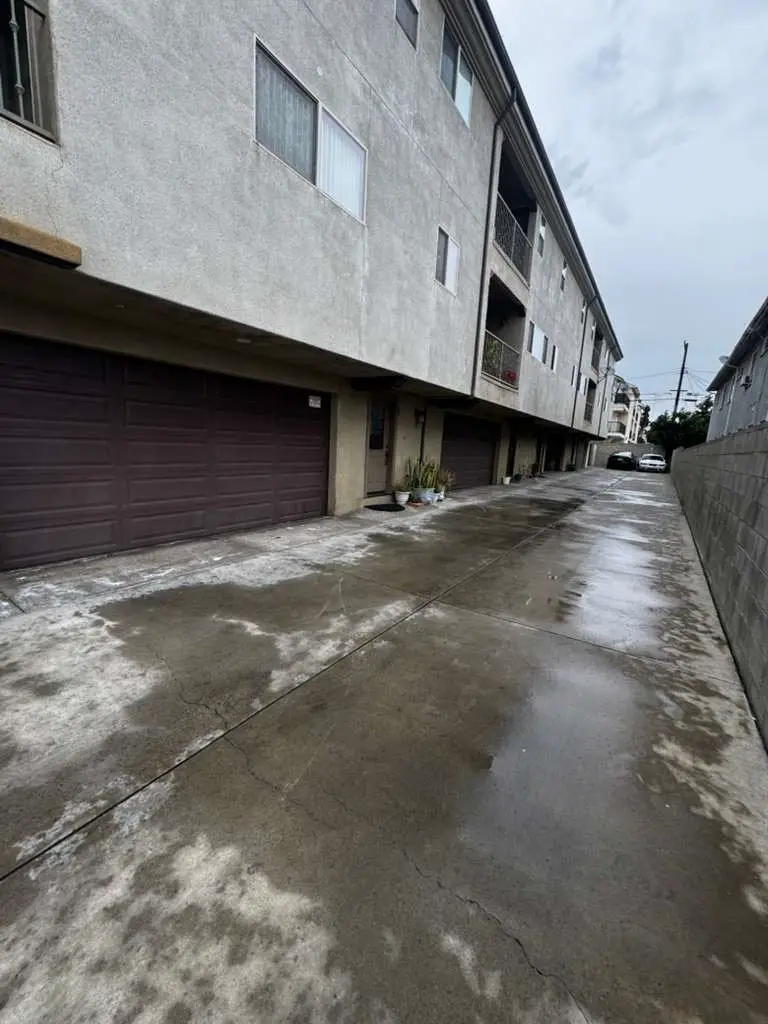 1611 W 208th #3, Torrance, CA 90501 - Image #2
