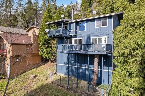23771 Zuger Dr, Crestline, CA 92325