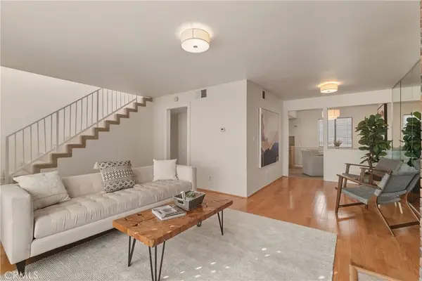 7061 Kester #C, Van Nuys, CA 91405