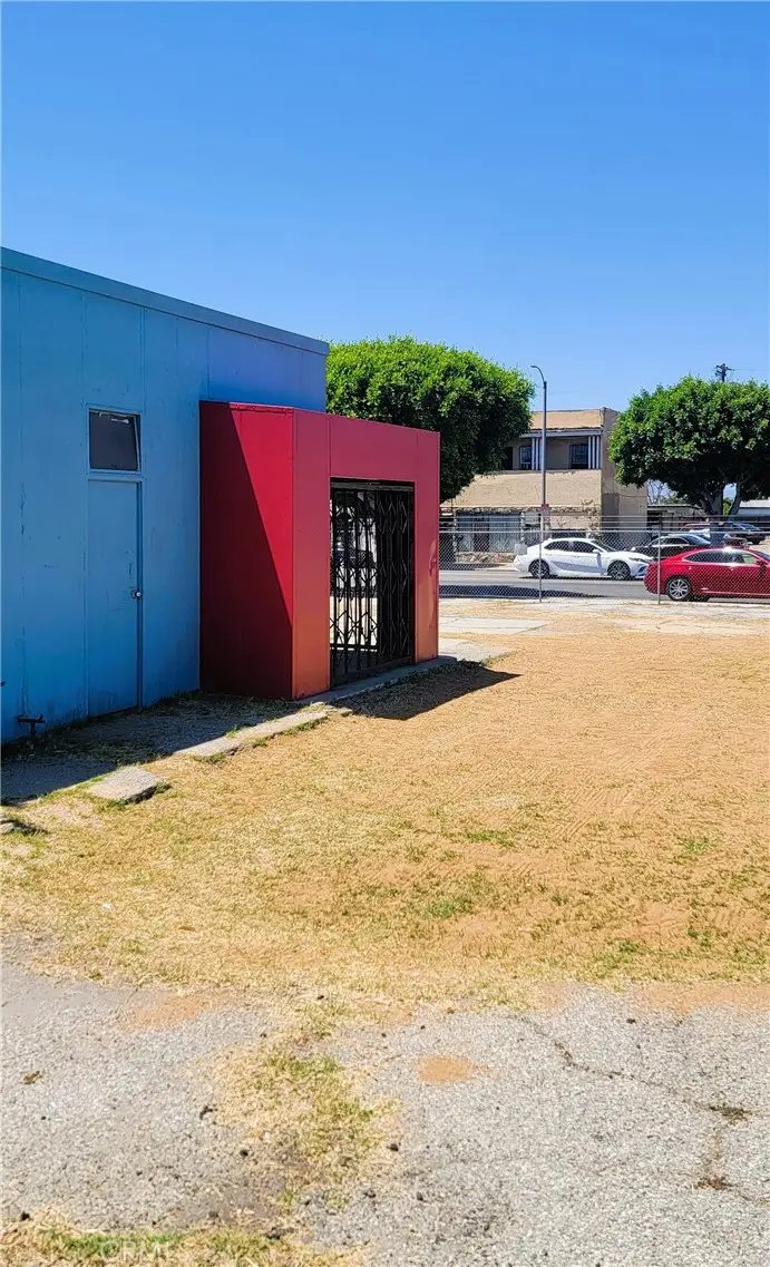 2400 W Florence Avenue, Los Angeles, CA 90043 - #2