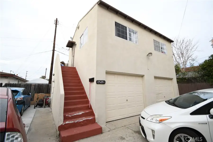 13525 Kornblum Avenue, Hawthorne, CA 90250 - #2