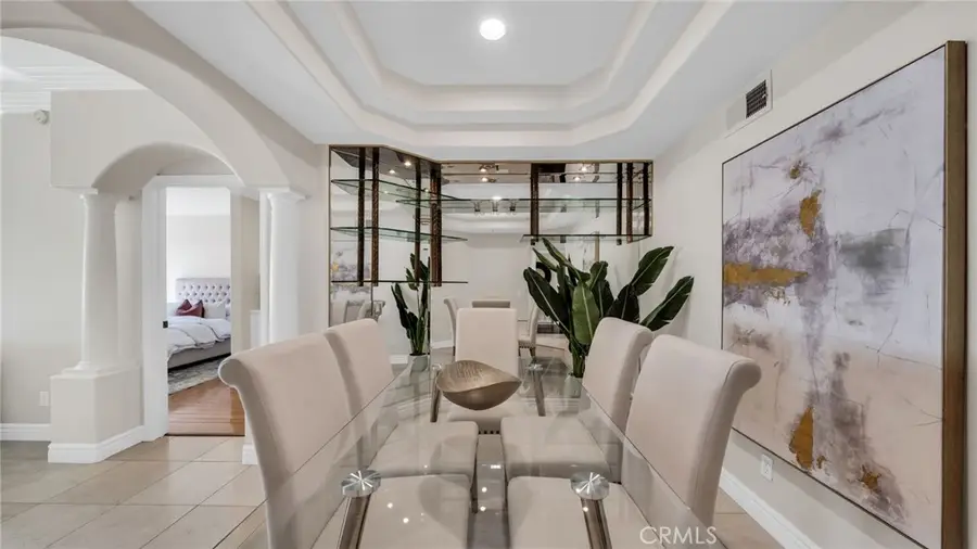 7218 Hillside Avenue #202, Los Angeles, CA 90046 - #3