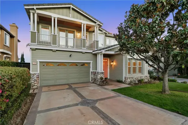 2108 Ridgeview Terrace, Signal Hill, CA 90755