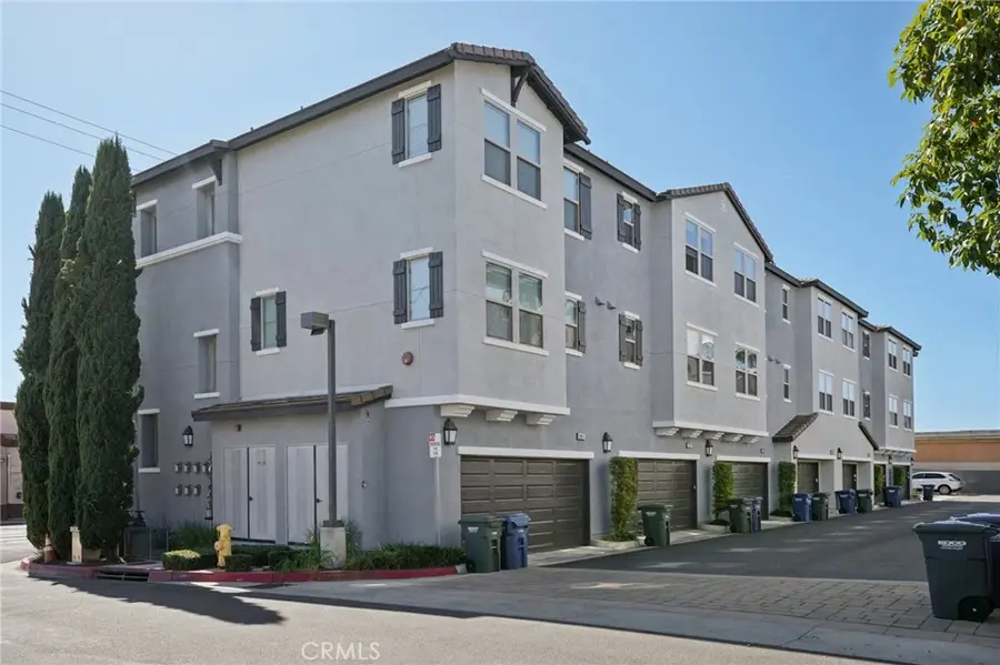 2997 E Pacific Coast Highway, Signal Hill, CA 90755 - #3