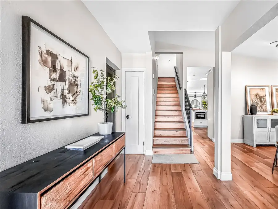 7313 S Earldom Avenue, Playa Del Rey, CA 90293 - #2