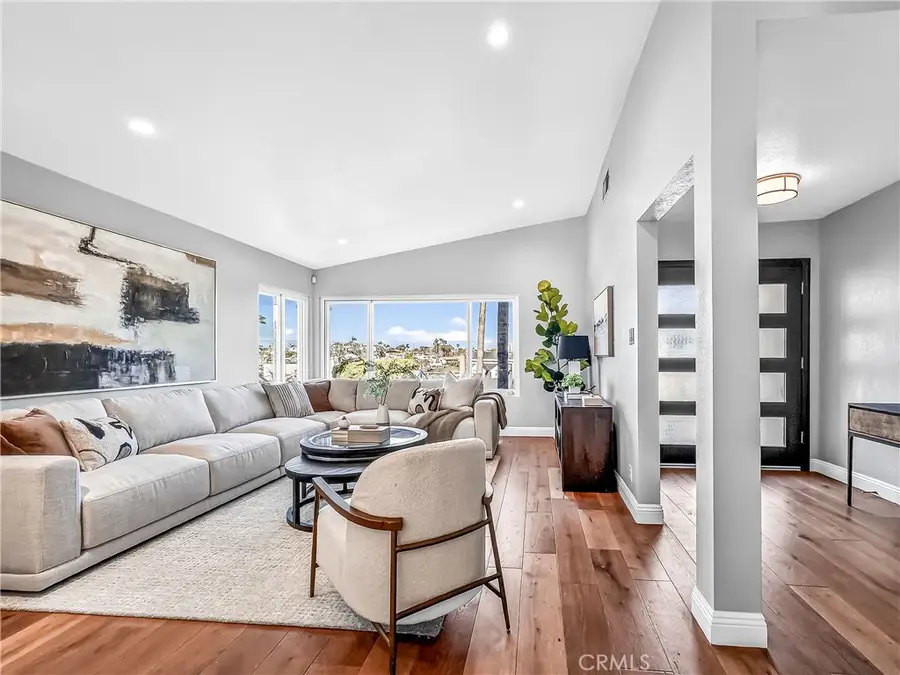 7313 S Earldom Avenue, Playa Del Rey, CA 90293 - #3