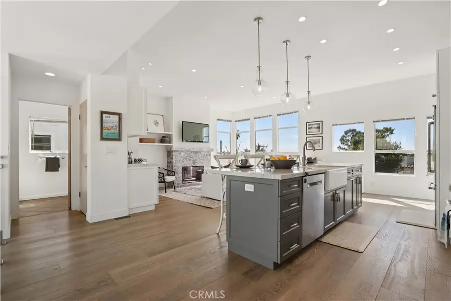 647 1st Place, Hermosa Beach, CA 90254 - #3