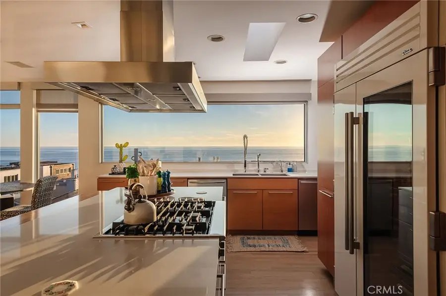 121 16th Street, Manhattan Beach, CA 90266 - #2