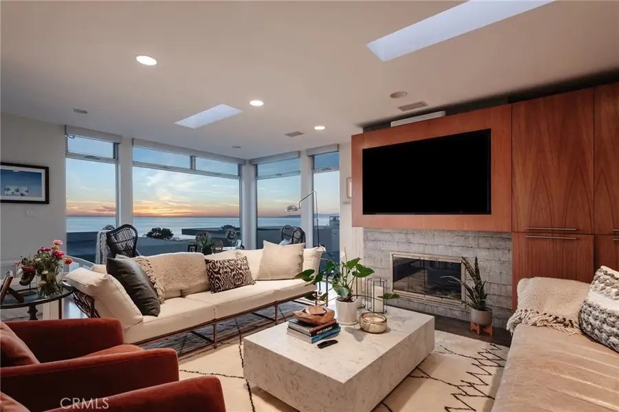 121 16th Street, Manhattan Beach, CA 90266 - #3