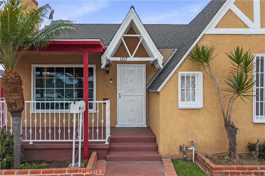 1217 Cary Avenue, Wilmington, CA 90744 - #3