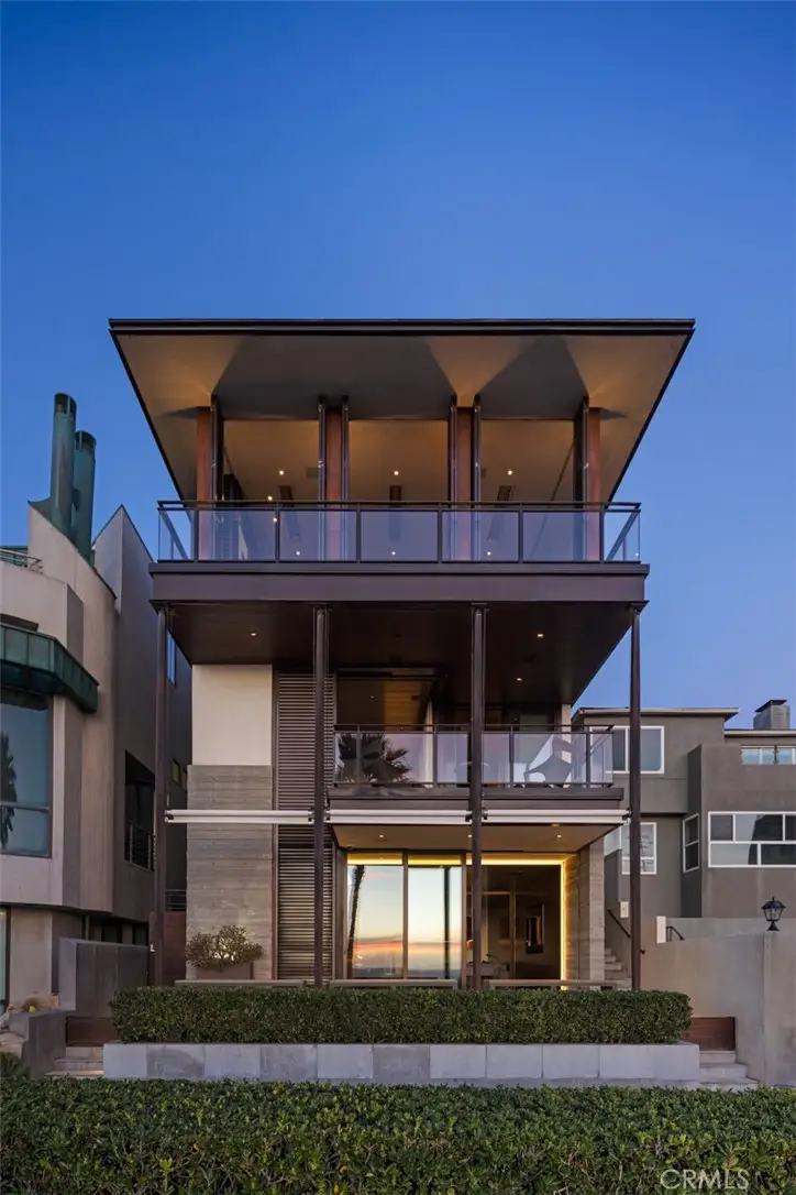 3216 The Strand, Manhattan Beach, CA 90266 - #2