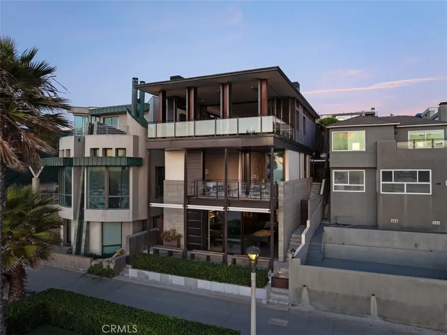 3216 The Strand, Manhattan Beach, CA 90266 - #3