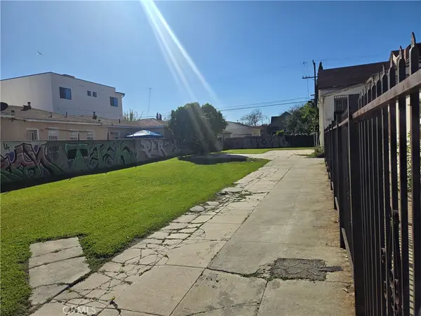 7411 S Normandie, Los Angeles, CA 90044