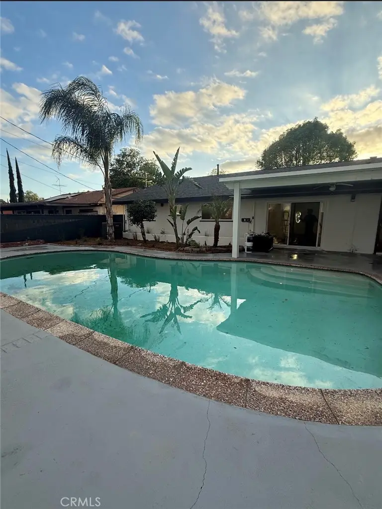 8800 Comanche, Winnetka, CA 91306 - #1