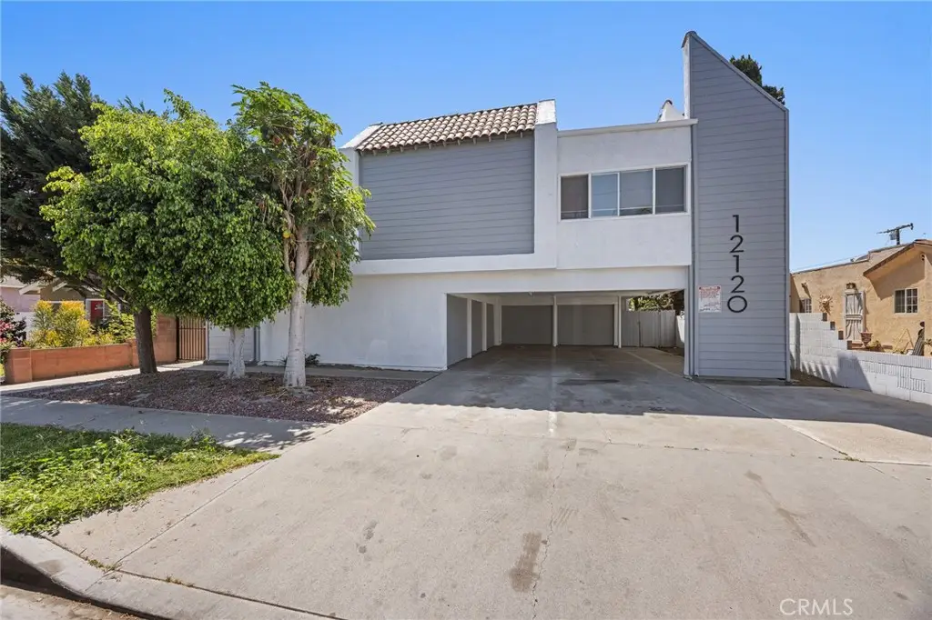 12120 215th Street, Hawaiian Gardens, CA 90716 - #1