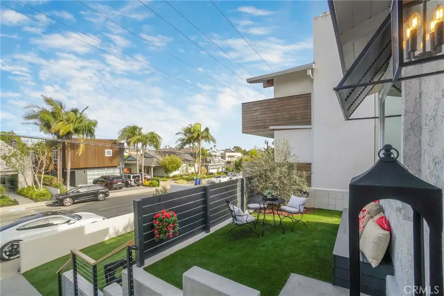 3313 Pacific Avenue, Manhattan Beach, CA 90266 - #2