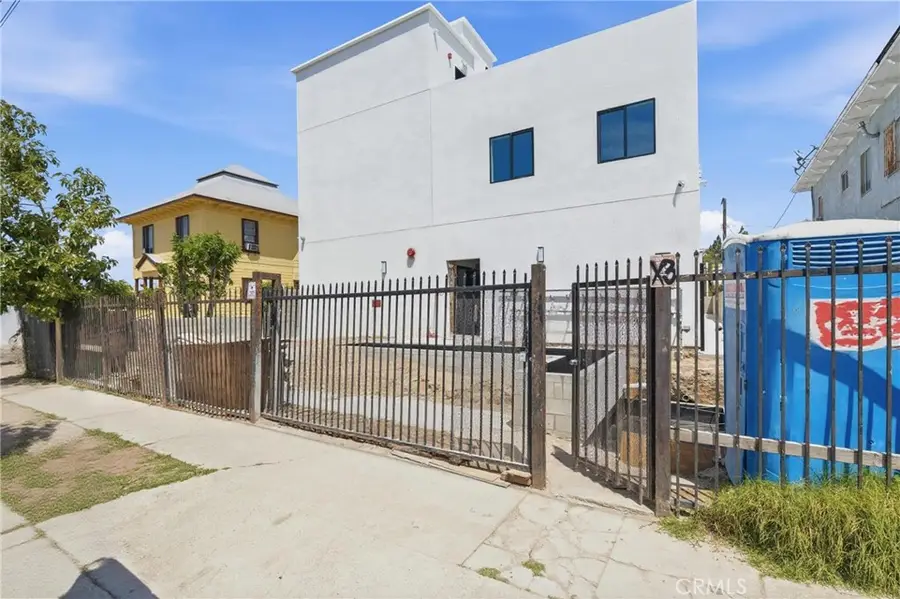 1009 E 29th Street, Los Angeles, CA 90011 - #2