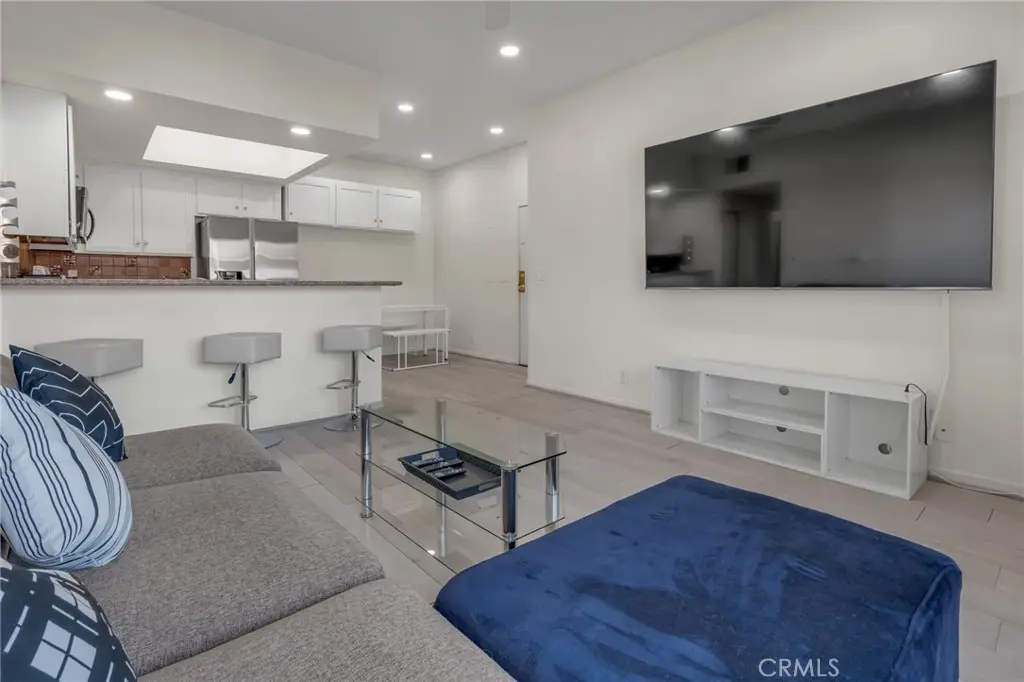 10943 Laurel Canyon #B9, San Fernando, CA 91340 - #1