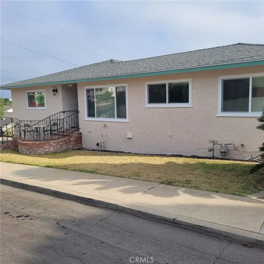 203 E Sycamore Avenue, El Segundo, CA 90245 - #1