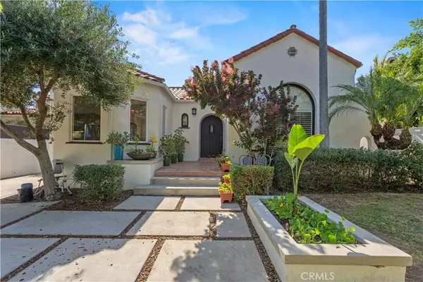 129 N Crescent Heights, Los Angeles, CA 90048