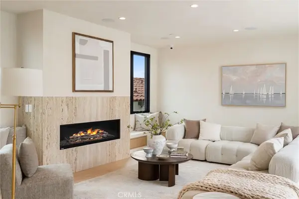 409 Crest Drive, Manhattan Beach, CA 90266