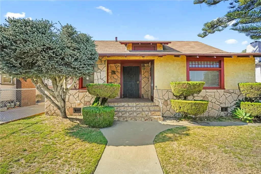 1037 W 46th Street, Los Angeles, CA 90037 - #1