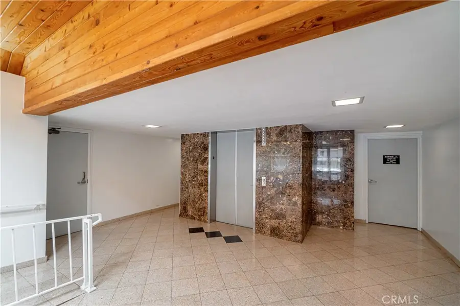 5135 Zelzah #100, Encino, CA 91316 - #2
