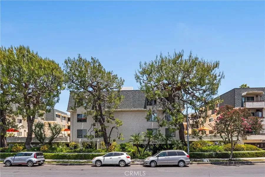 4700 Natick Ave #117, Sherman Oaks, CA 91423 - #2