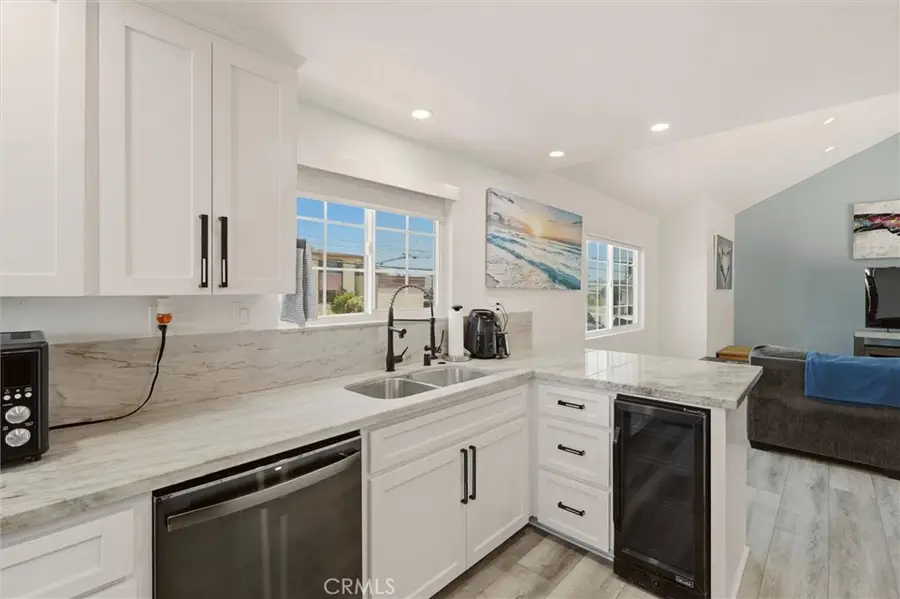 1809 Vanderbilt Lane #C, Redondo Beach, CA 90278 - #3