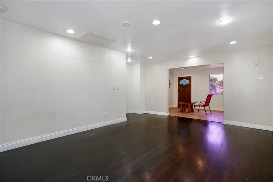 135 E 60th Street, Los Angeles, CA 90003 - #3