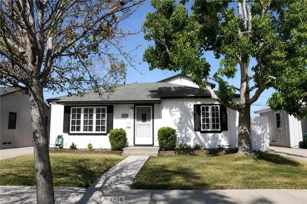 2000 Harkness Street, Manhattan Beach, CA 90266
