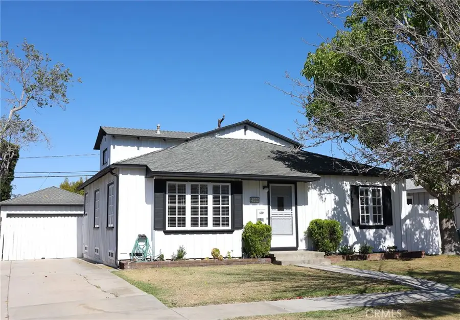 2000 Harkness Street, Manhattan Beach, CA 90266 - #2