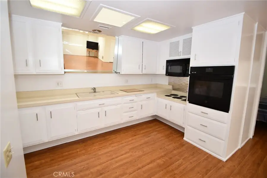 1842 Thunderbird Drive #1A, Seal Beach, CA 90740 - #2