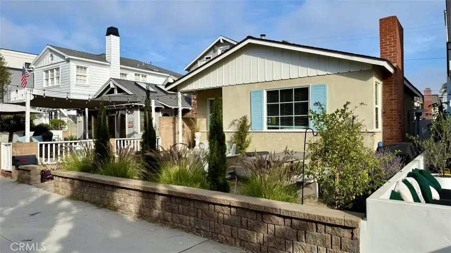 424 9th Street, Manhattan Beach, CA 90266 - #3