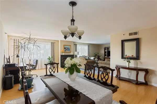 726 Elm Avenue #404, Long Beach, CA 90813