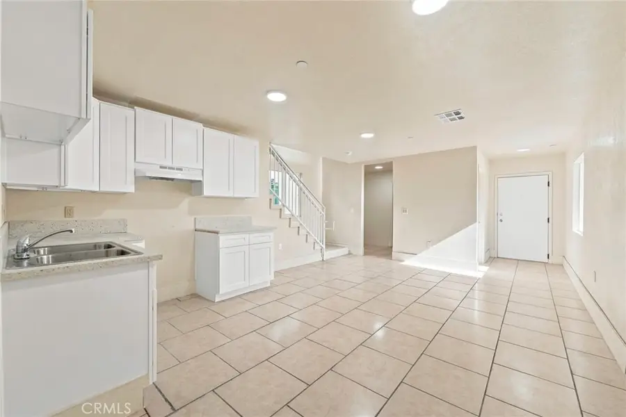 2019 E 105 Street, Los Angeles, CA 90002 - #2