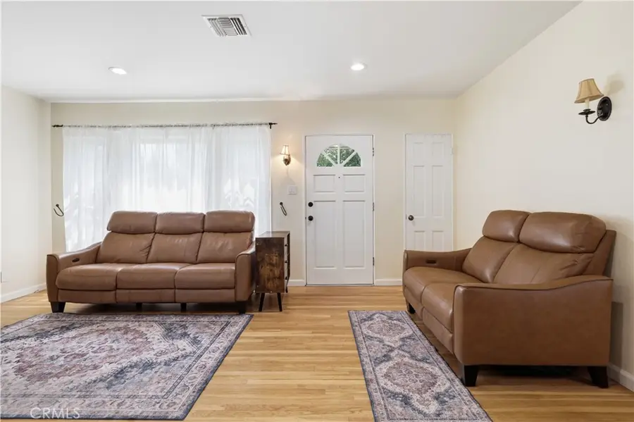 1845 N Evergreen, Burbank, CA 91505 - #3