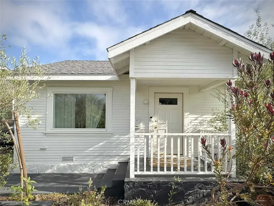 124 W Sycamore Avenue, El Segundo, CA 90245 - #2