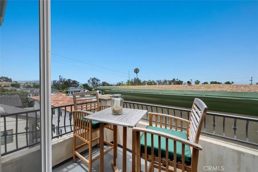 614 Manhattan Beach Boulevard, Manhattan Beach, CA 90266 - #3