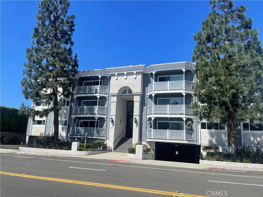 2411 Prospect Ave #102, Hermosa Beach, CA 90254 - #2