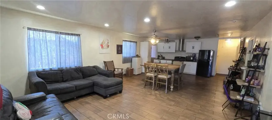 700 W 77th, Los Angeles, CA 90044 - #2