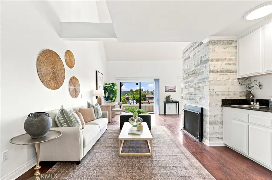 700 Esplanade #32, Redondo Beach, CA 90277 - #2