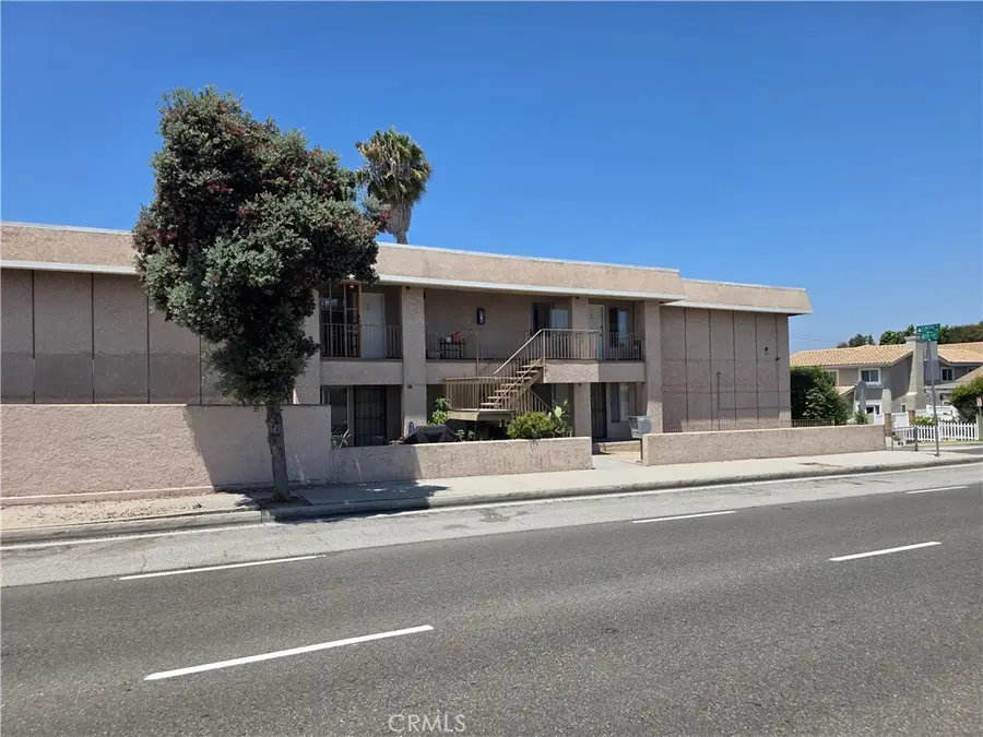 2409 Inglewood Ave., Redondo Beach, CA 90278 - #2