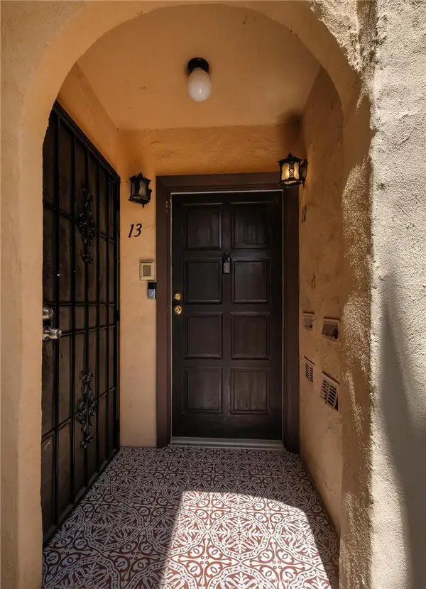 8155 Manitoba Street, Playa Del Rey, CA 90293