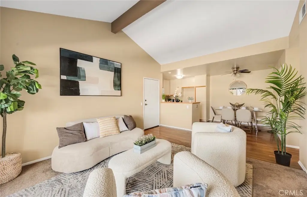27618 Susan Beth Way Unit G, Saugus, CA 91350 - #1